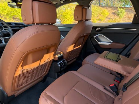 Used 2025 Audi Q3 2.0T Premium image 30