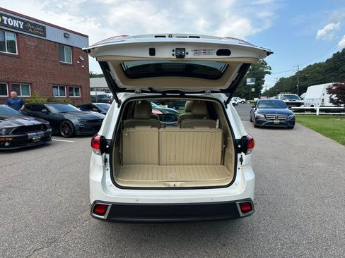 Used 2018 Toyota Highlander Limited Platinum AWD/4WD image 31
