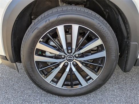 Used 2024 Nissan Pathfinder Platinum w/ Cargo Package image 12