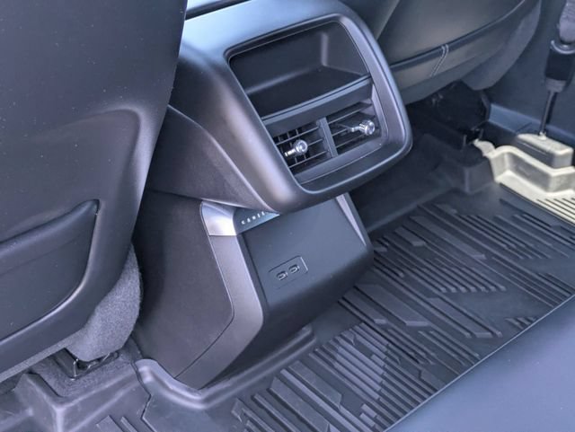Used 2024 Cadillac Lyriq Luxury w/ LPO, Floor Liner Package AWD/4WD image 29