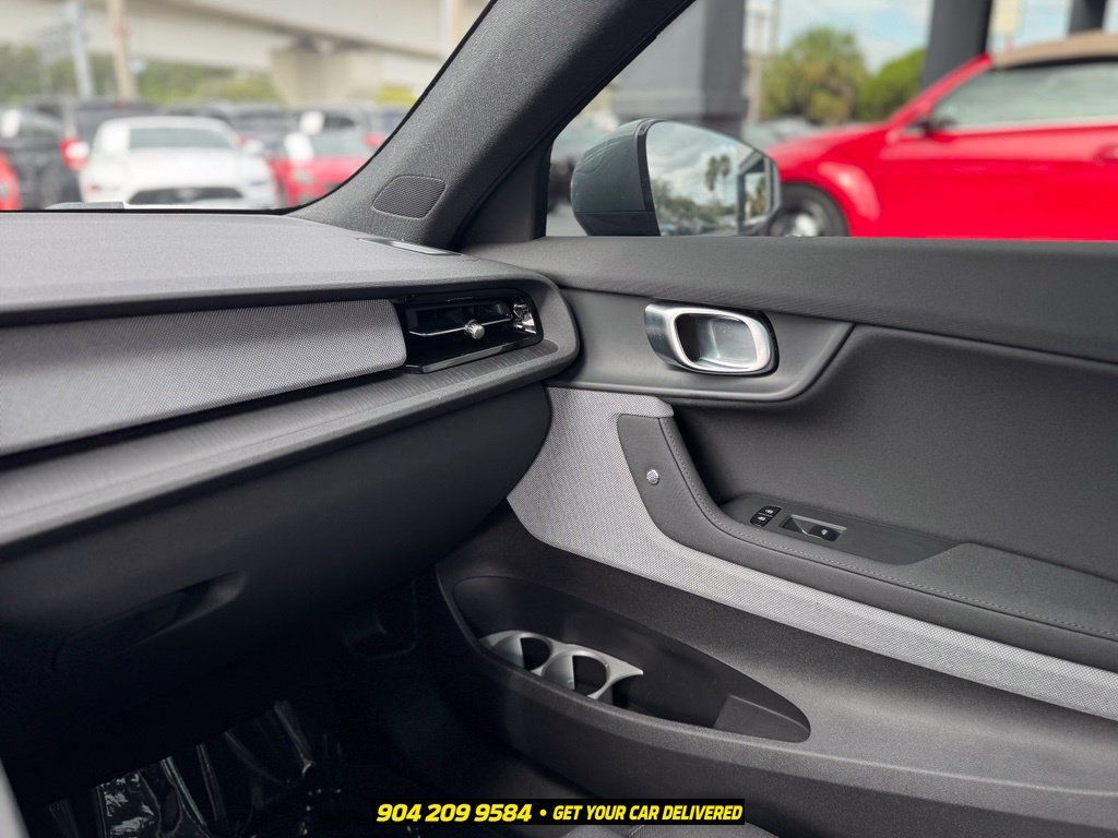 Used 2022 Polestar Polestar 2 w/ Plus Package AWD/4WD image 18