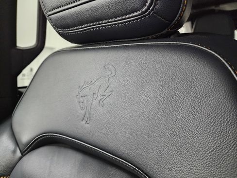 Used 2023 Ford Bronco Badlands w/ Sasquatch Package image 46