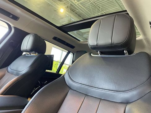Certified 2023 Land Rover Range Rover Long Wheelbase Autobiography AWD/4WD image 15