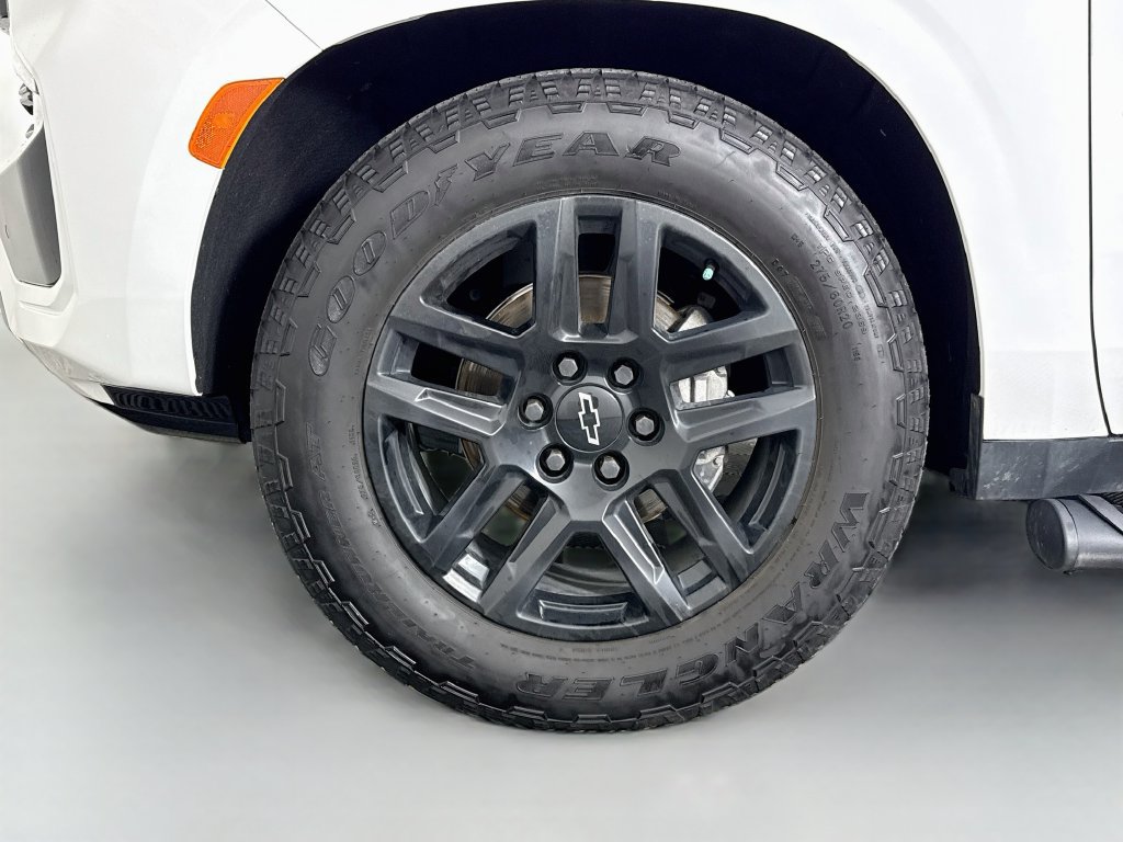 Used 2024 Chevrolet Tahoe Z71 w/ Z71 Off-Road Package AWD/4WD image 34