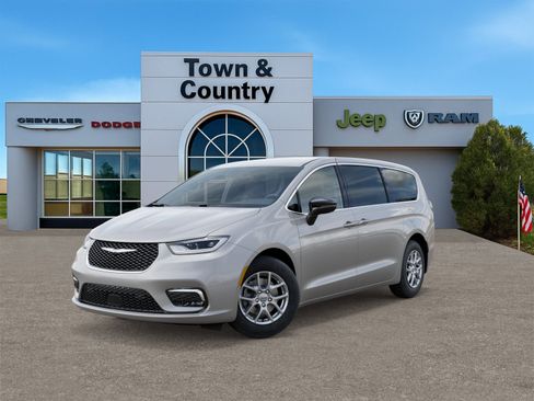 New 2026 Chrysler Pacifica Select image 1