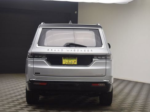 New 2024 Jeep Grand Wagoneer Series III AWD/4WD image 13