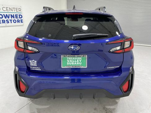 Certified 2025 Subaru Crosstrek 2.0i Premium image 7