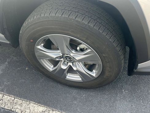 Used 2022 Toyota RAV4 XLE image 7