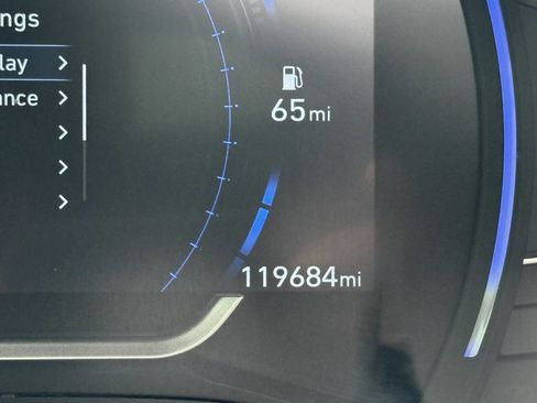 Used 2019 Hyundai Santa Fe FWD image 33
