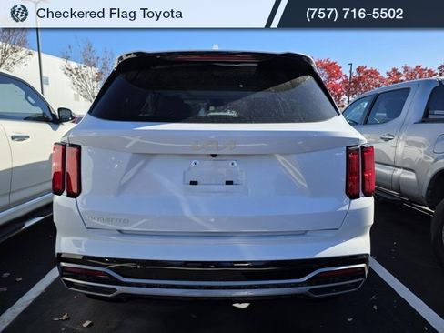 Used 2023 Kia Sorento SX image 5