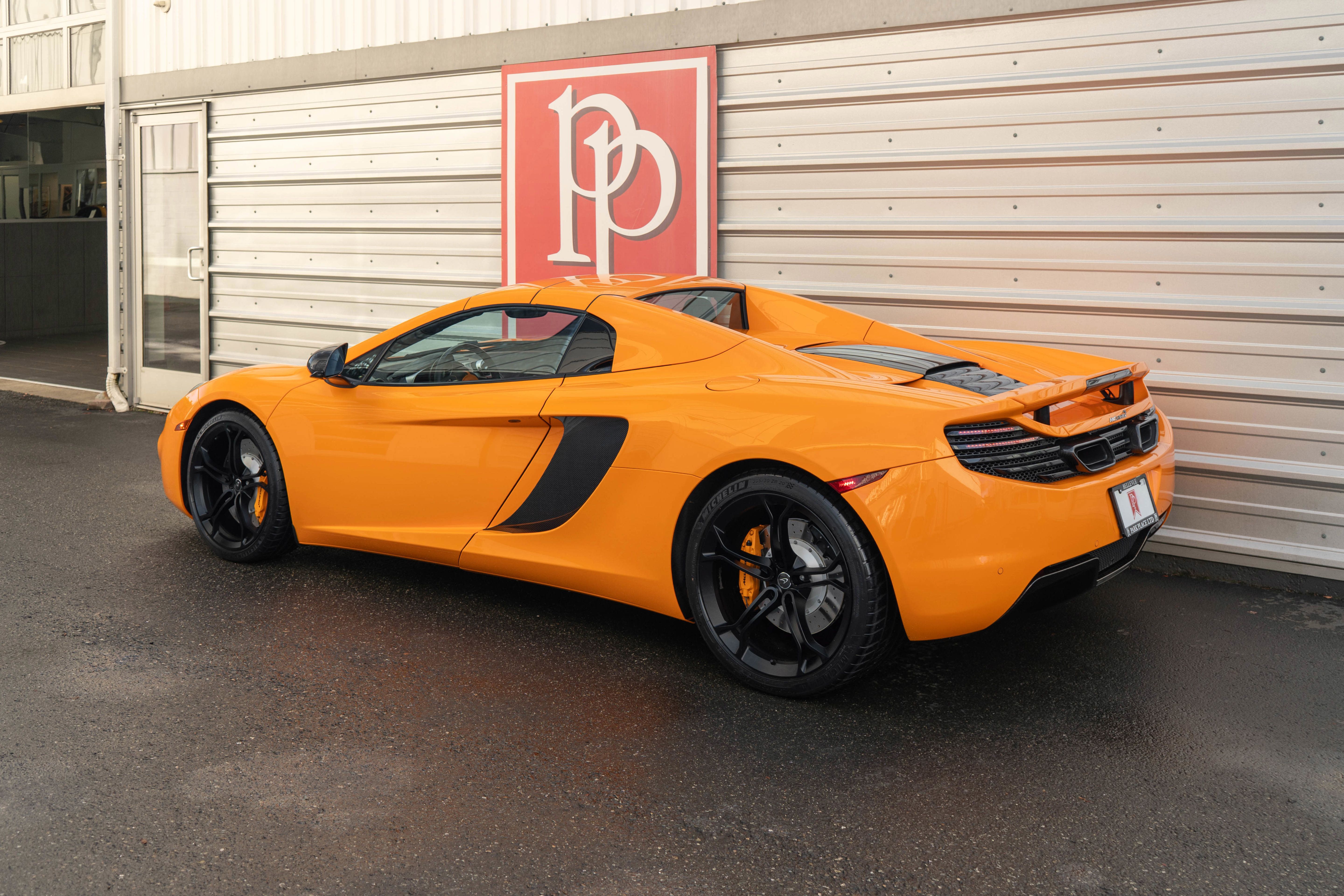 Used 2013 McLaren MP4-12C Spider RWD image 41