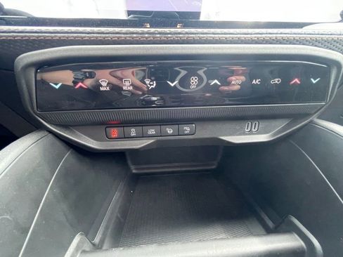 New 2026 Jeep Cherokee Overland image 16