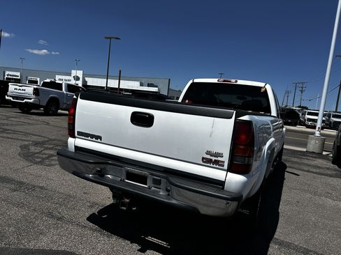 Used 2004 GMC Sierra 3500 SLE w/ Heavy-Duty Power Package AWD/4WD image 5