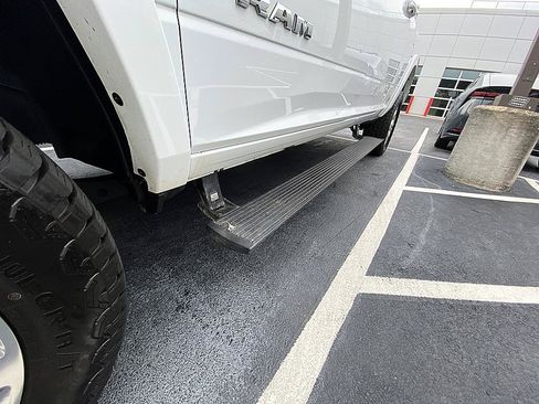 Used 2022 RAM 2500 Laramie AWD/4WD image 28