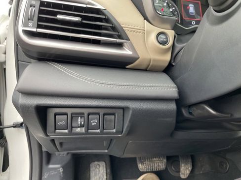 Used 2023 Subaru Outback Limited image 24