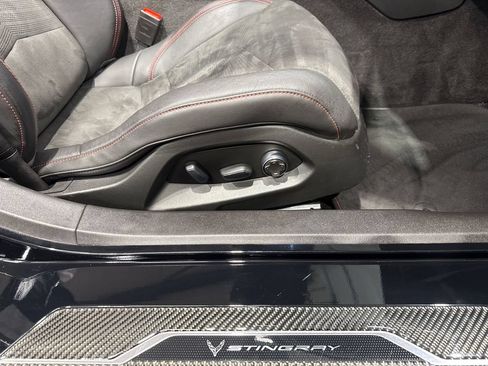 Used 2022 Chevrolet Corvette Stingray Premium Conv w/ Z51 Performance Package RWD image 72