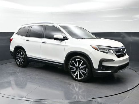 Used 2022 Honda Pilot Touring image 3
