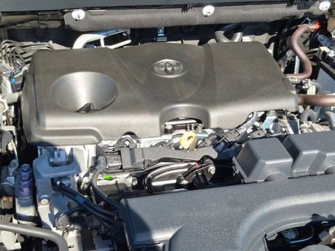 Used 2025 Toyota RAV4 XLE w/ Convenience Package image 24