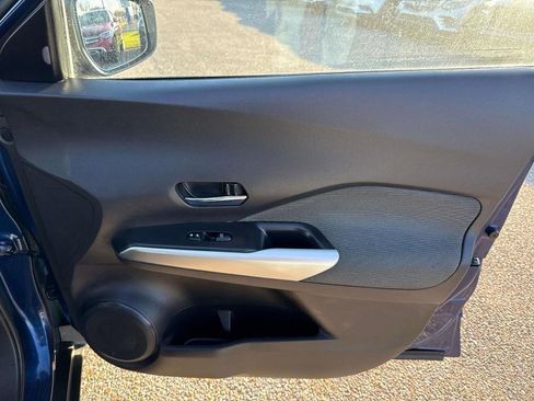 Used 2018 Nissan Kicks SV w/ Exterior Electronics Package image 14