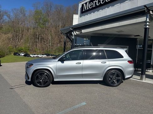 New 2026 Mercedes-Benz GLS 450 4MATIC image 2