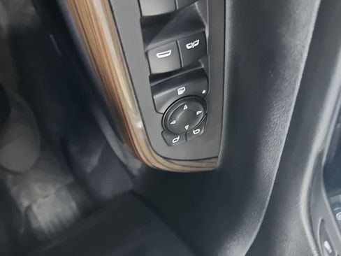 Used 2022 GMC Acadia SLE w/ Driver Convenience Package AWD/4WD image 11