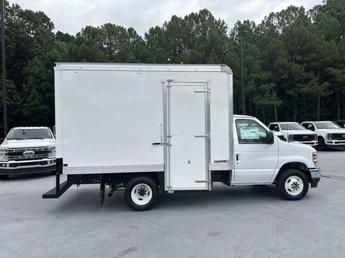 New 2025 Ford E-350 and Econoline 350 Super Duty w/ Power Equipment Group RWD image 8