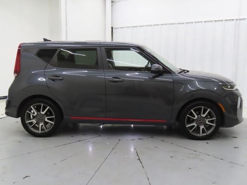 Used 2021 Kia Soul Turbo image 2