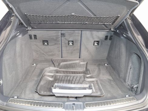 Used 2020 Porsche Macan image 57