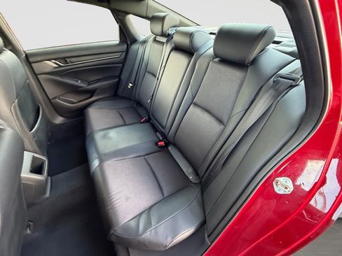 Used 2018 Honda Accord Sport image 13