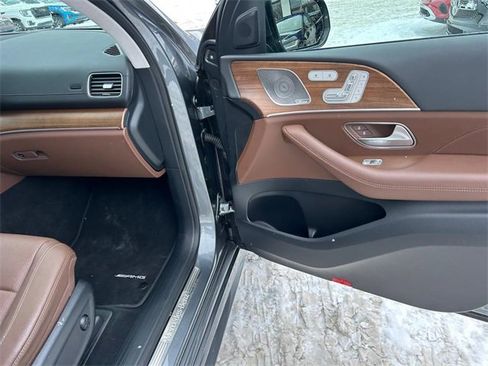 Used 2024 Mercedes-Benz GLS 450 4MATIC image 29