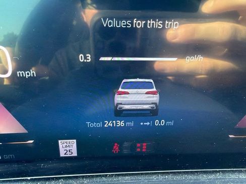 Used 2024 BMW X5 xDrive40i AWD/4WD image 12