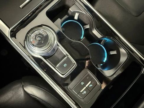 Used 2019 Ford Edge Titanium w/ Equipment Group 301A FWD image 27