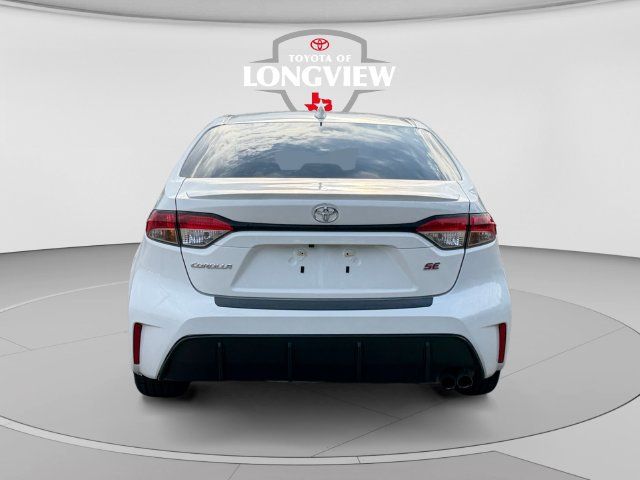 Certified 2023 Toyota Corolla SE w/ SE Premium Package FWD image 4