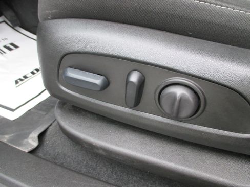 Used 2024 Chevrolet Blazer LT w/ Convenience Package FWD image 16