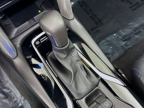 Used 2024 Toyota Corolla Cross XSE w/ Convenience Package image 17