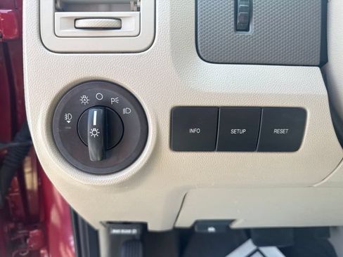 Used 2010 Ford Escape XLT FWD image 30