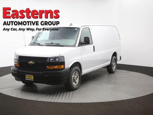Used 2021 Chevrolet Express 2500 RWD image 47