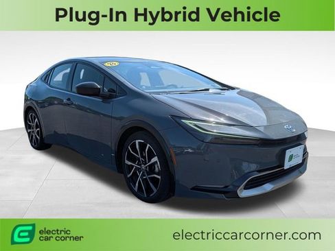 Used 2023 Toyota Prius Prime FWD image 1