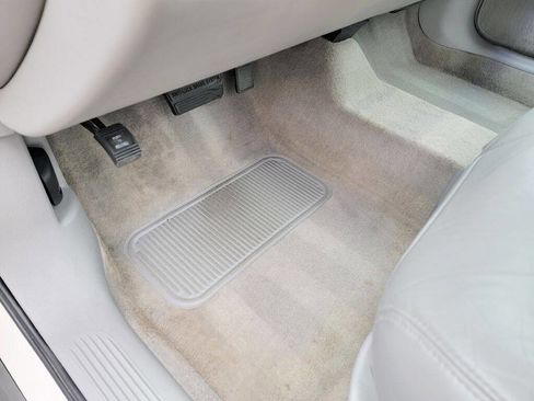 Used 2002 Buick Le Sabre Limited w/ Driver Confidence Pkg image 21