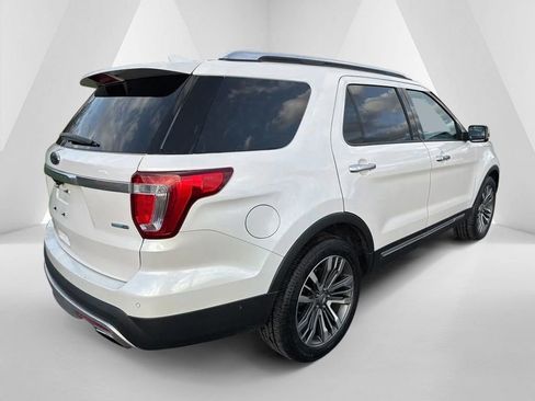 Used 2017 Ford Explorer Platinum image 7