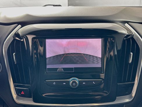 Used 2020 Chevrolet Traverse LS FWD image 21
