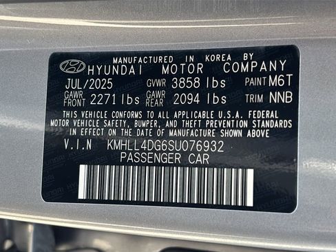 Used 2025 Hyundai Elantra SE image 40