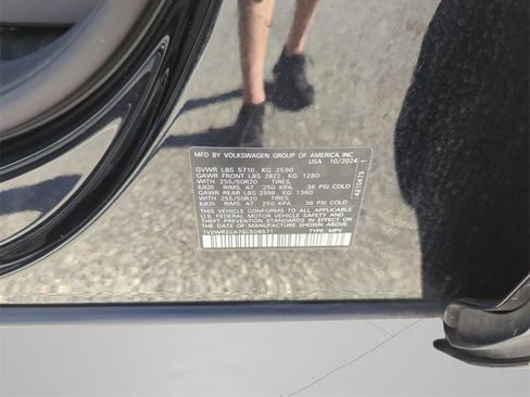 Used 2025 Volkswagen Atlas SE image 49