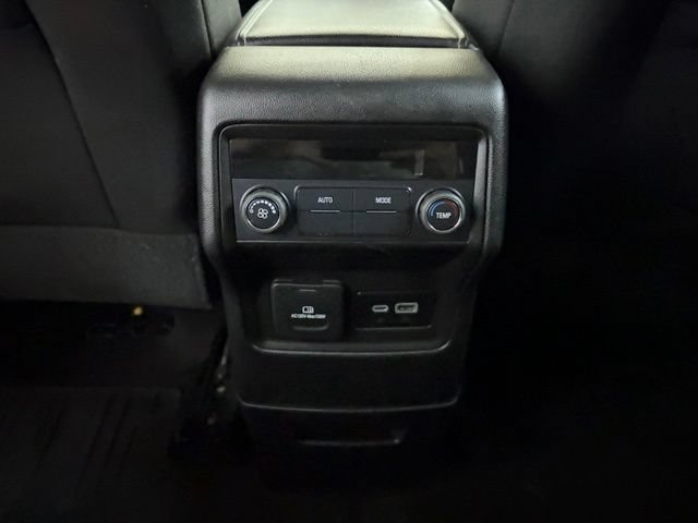 Used 2023 GMC Acadia SLE w/ Driver Convenience Package AWD/4WD image 30