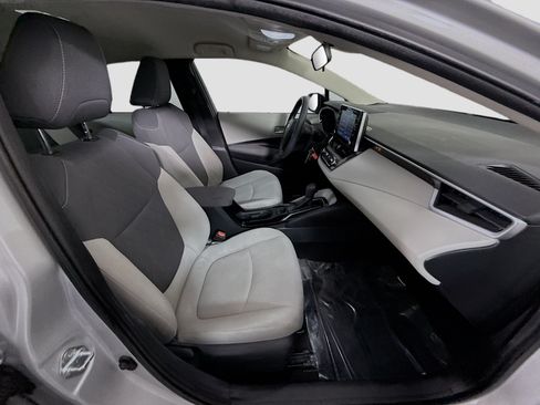 Used 2021 Toyota Corolla LE FWD image 28