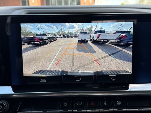 Used 2025 Chevrolet Silverado 2500 LTZ image 20