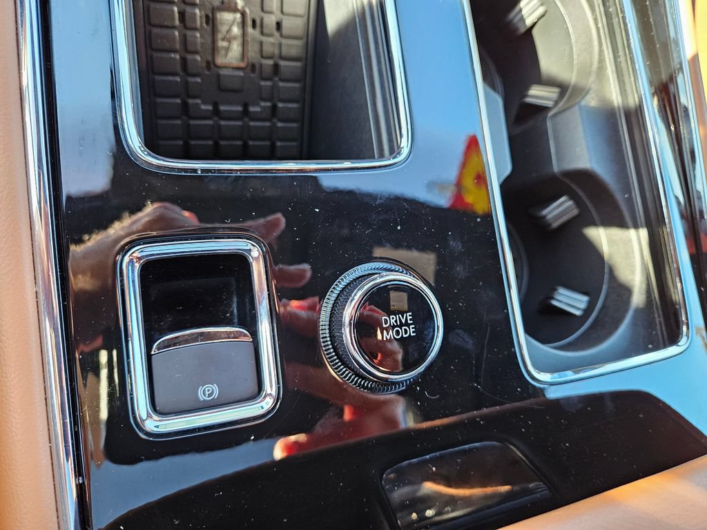 Certified 2025 Lincoln Aviator Black Label AWD/4WD image 30