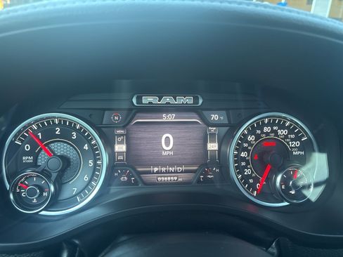 Used 2023 RAM 1500 Laramie image 12