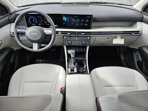 Used 2025 Hyundai Tucson SE FWD image 6
