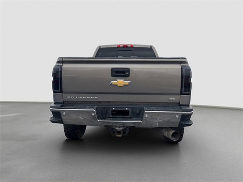 Used 2017 Chevrolet Silverado 2500 LTZ image 5